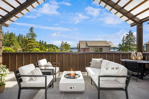 Townhouse - Bainbridge Island, Kitsap County