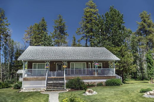 Vrijstaand huis in Rocky Mountain House, Alberta