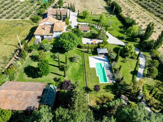 エクス＝アン＝プロヴァンス, Bouches-du-Rhôneの一戸建て住宅