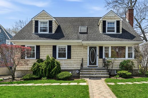 Detached House in Mamaroneck, Westchester County