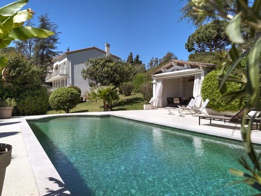 Detached House in La Roquette-sur-Siagne, Alpes-Maritimes