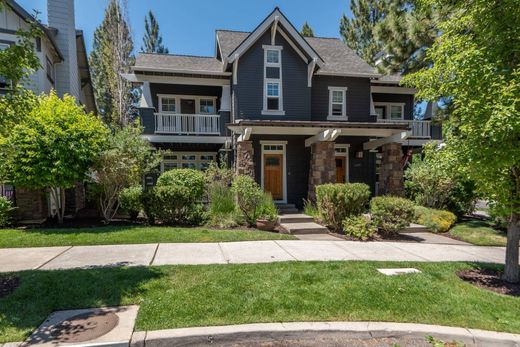 Townhouse in Bend, Deschutes County