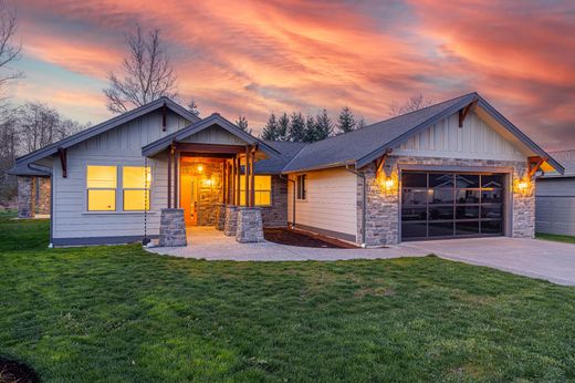 Luxury home in Sequim, Clallam County