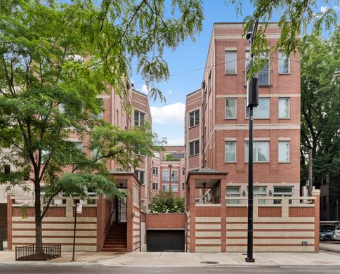 Townhouse in Chicago, Cook County