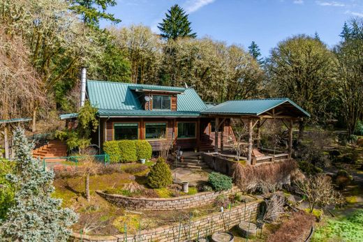 Luxury home in Forest Grove, Washington County