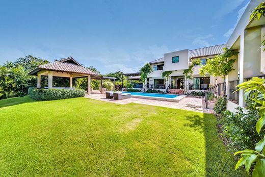 ‏בית חד-משפחתי ב  La Romana, Provincia de La Romana