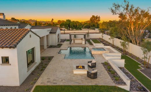 Luxury home in Paradise Valley, Maricopa County