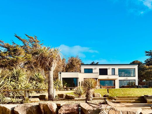 Dom jednorodzinny w Saint-Michel-Chef-Chef, Loire-Atlantique