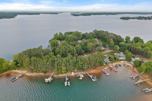 Detached House in Cornelius, Mecklenburg County