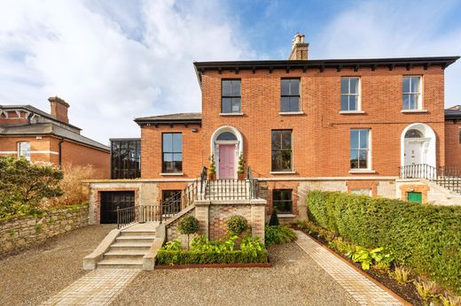 Villa Plurifamiliare a Dublino, Dublin City