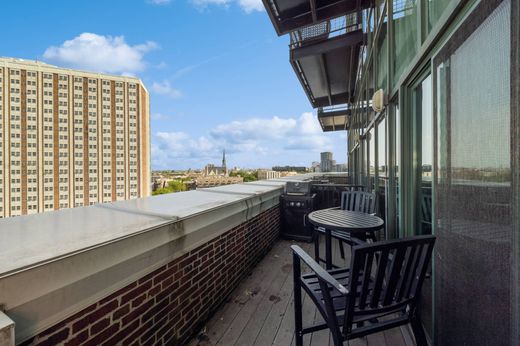 Apartment in Chicago, Cook County