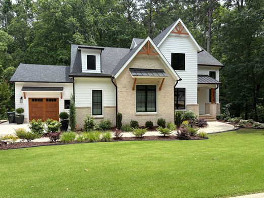 Detached House for sale in Raleigh