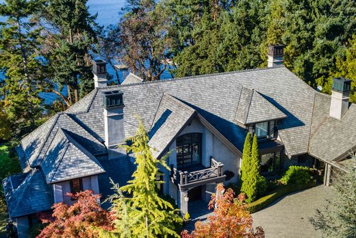 Detached House in North Saanich, Capital Regional District