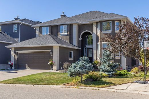 Detached House in Calgary, Alberta