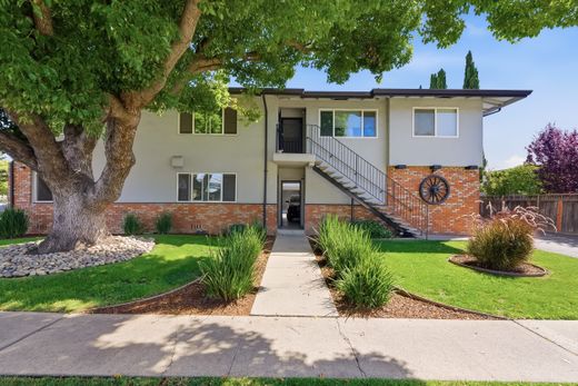 Apartment in Redwood City, San Mateo County