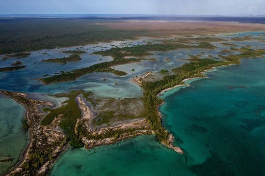 Wyspa w Marsh Harbour, Central Abaco District