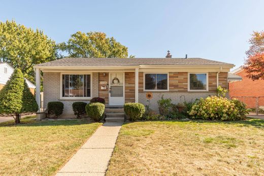 Detached House in Clawson, Oakland County