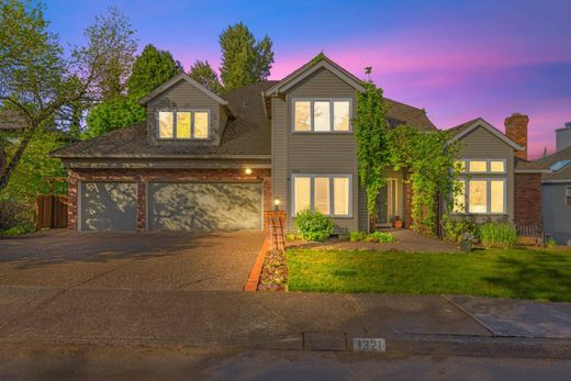 Luxe woning in West Linn, Clackamas County