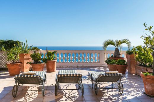 Apartment / Etagenwohnung in Cap-d'Ail, Alpes-Maritimes