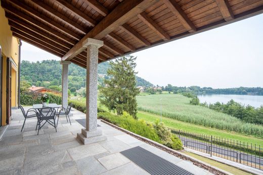 Villa - Montorfano, Provincia di Como