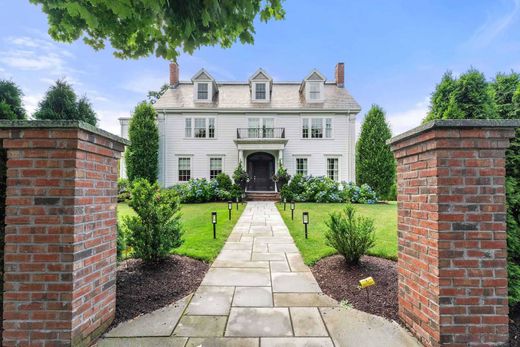 Detached House in Newton, Middlesex County