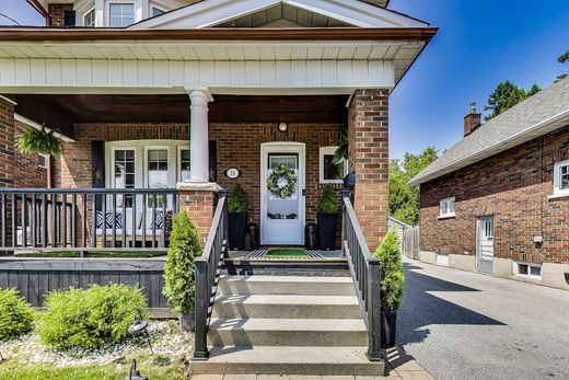 Casa Unifamiliare a Oshawa, Ontario