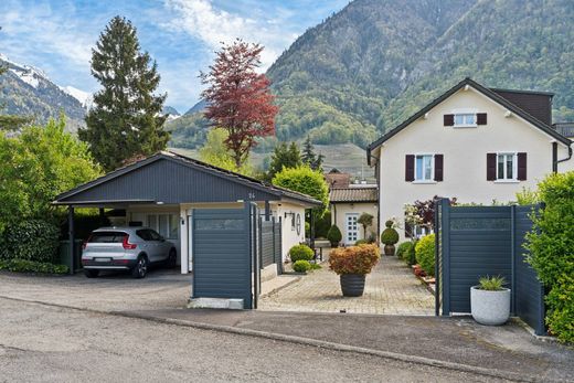 Einfamilienhaus in Villeneuve VD, Aigle