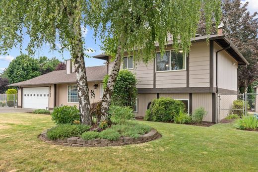 Luxe woning in Fairview, Multnomah County