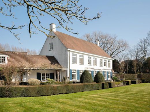 Detached House in Kortrijk, West Flanders Province