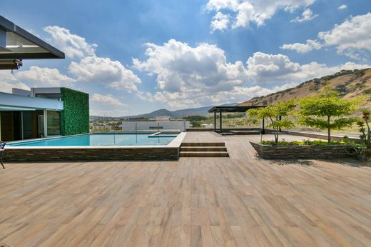 Detached House in Tlajomulco de Zúñiga, Jalisco