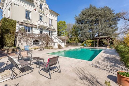 Detached House in Caluire-et-Cuire, Rhône