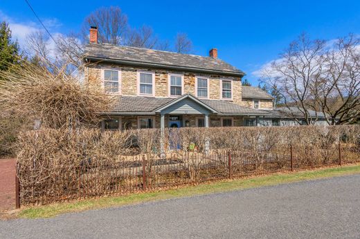 Detached House in Kintnersville, Bucks County
