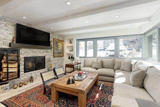 Apartment / Etagenwohnung in Aspen, Pitkin County