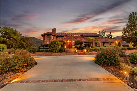 Einfamilienhaus in Corona, Riverside County