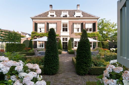 Vrijstaand huis in Warmond, Gemeente Teylingen