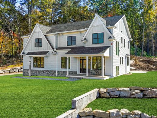 Detached House in Hopkinton, Middlesex County