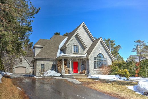 Detached House in Saint-Lazare, Montérégie