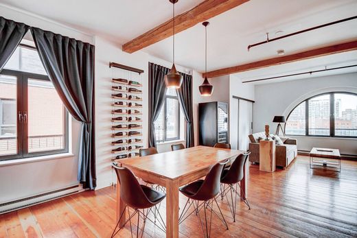 Apartment / Etagenwohnung in Montreal, City of Montréal