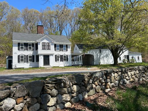 Detached House in Concord, Middlesex County