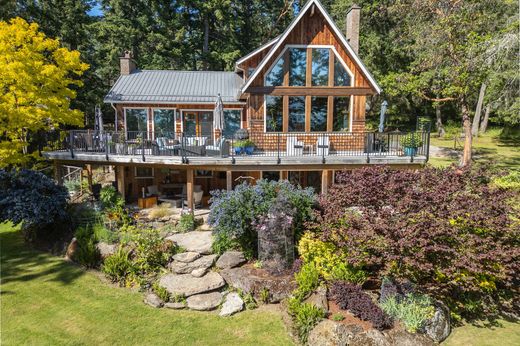 Detached House in Gabriola, British Columbia