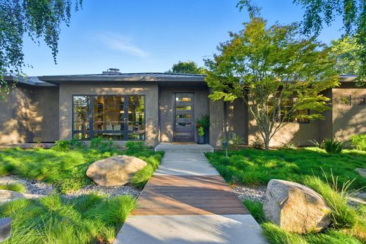 Detached House in Los Altos Hills, Santa Clara County