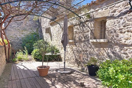 Πολυτελή κατοικία σε Uzès, Gard