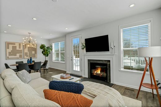 Detached House in Cedar Grove, Essex County