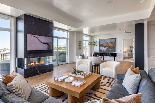 ﺷﻘﺔ ﻓﻲ Holladay, Salt Lake County