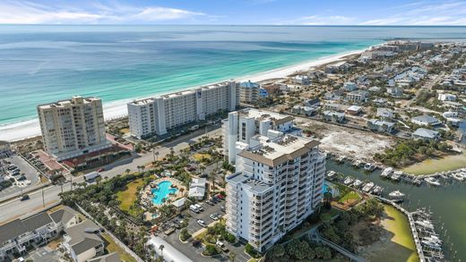 Destin, Okaloosa Countyのアパートメント