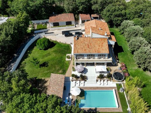 Detached House in Aubagne, Bouches-du-Rhône