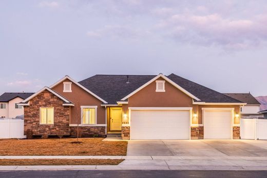 Casa en Eagle Mountain, Utah County
