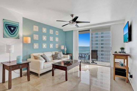 Apartment in Miami, Miami-Dade