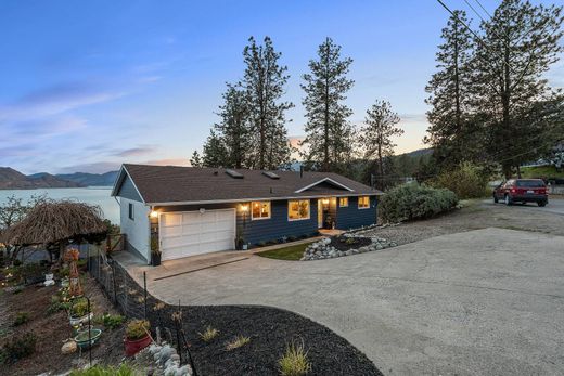 Detached House for sale in Peachland
