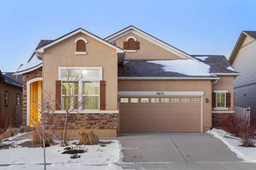 Luxury home in Peyton, El Paso County